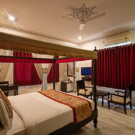 Hotel Royal Pratap Niwas Udaipur Luaran gambar
