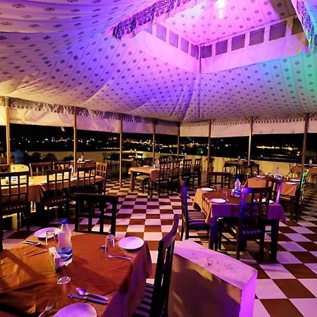 Hotel Royal Pratap Niwas Udaipur Luaran gambar