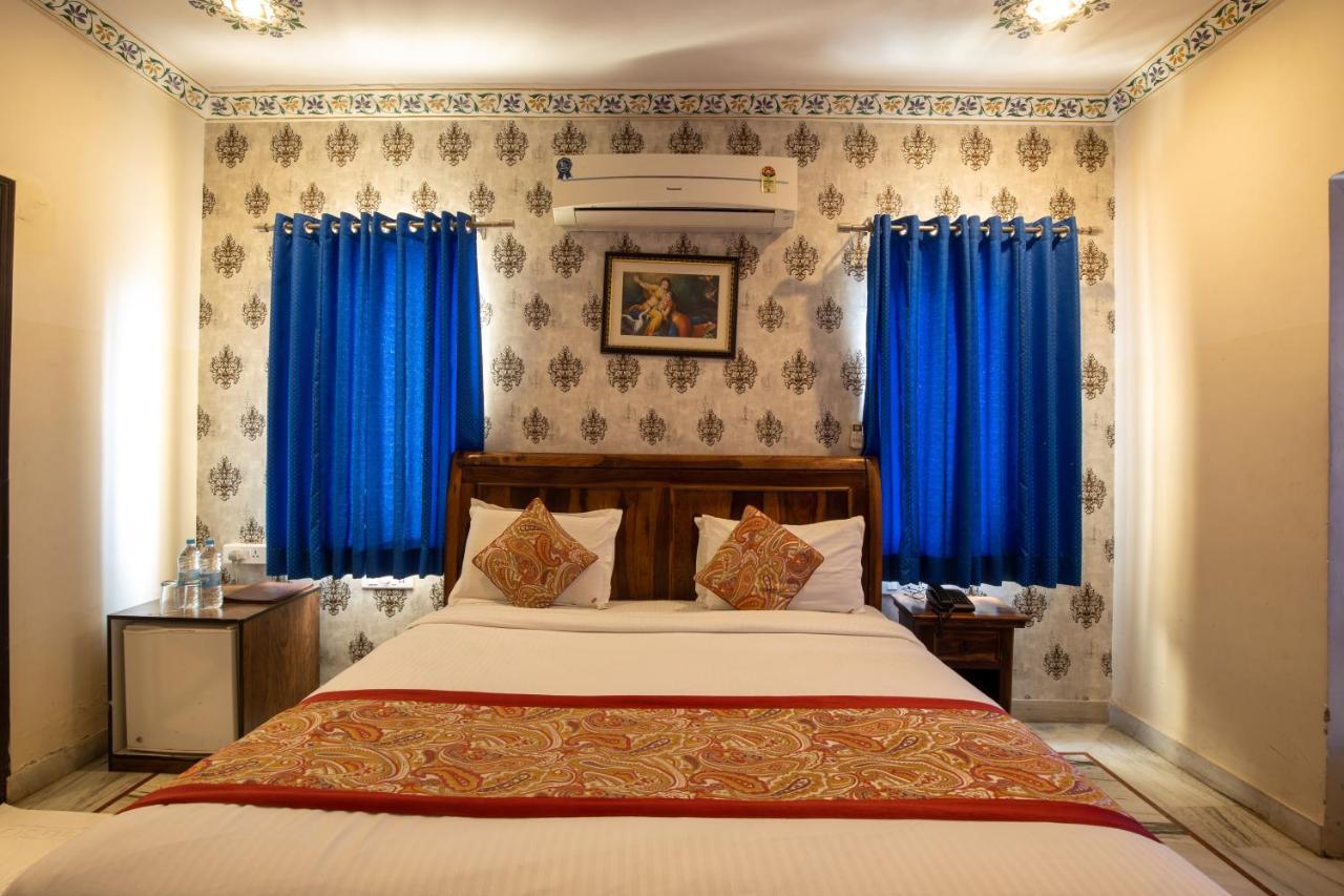 Hotel Royal Pratap Niwas Udaipur Luaran gambar