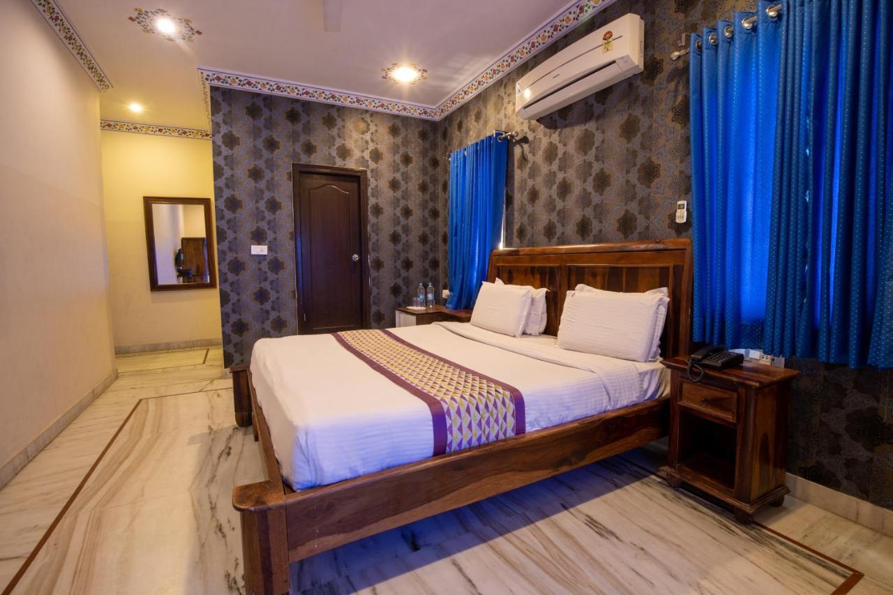 Hotel Royal Pratap Niwas Udaipur Luaran gambar