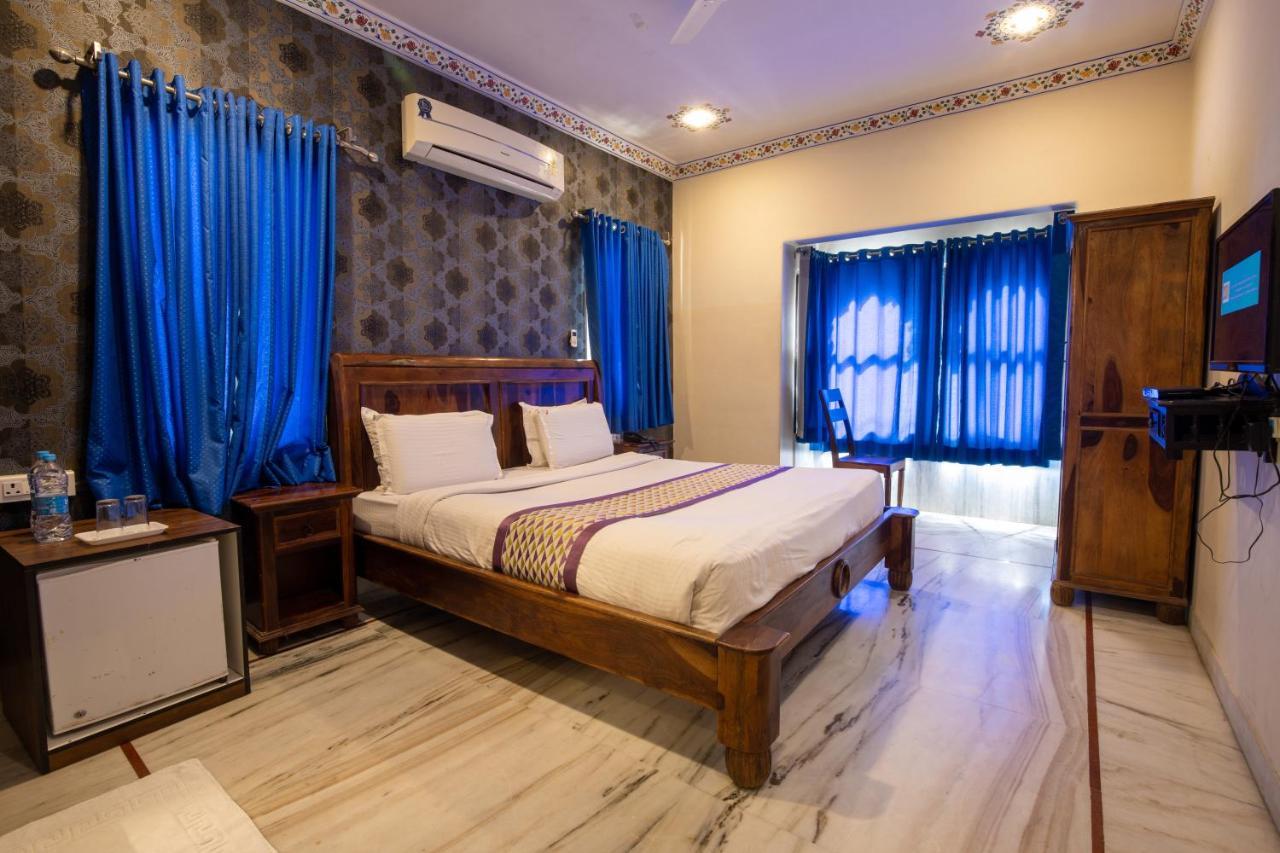 Hotel Royal Pratap Niwas Udaipur Luaran gambar