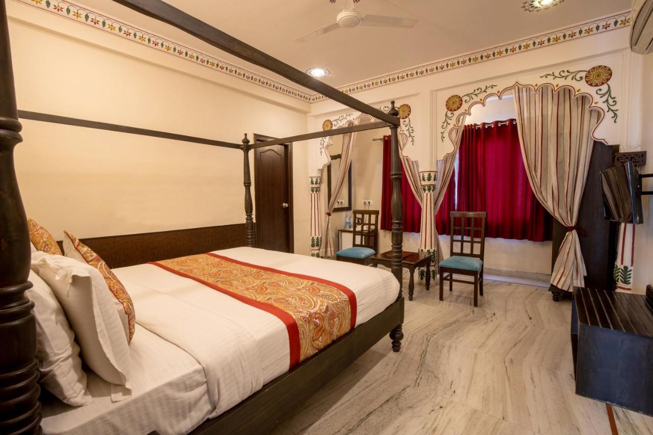 Hotel Royal Pratap Niwas Udaipur Luaran gambar