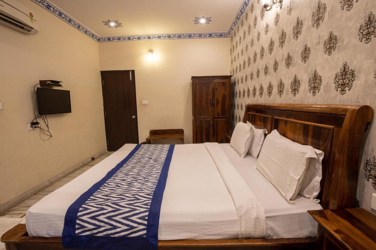 Hotel Royal Pratap Niwas Udaipur Luaran gambar