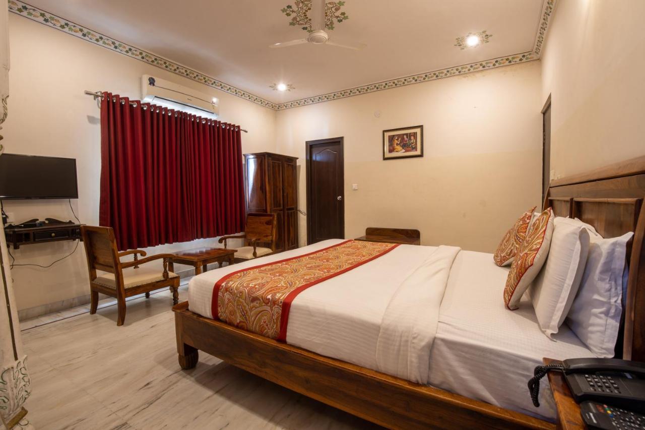 Hotel Royal Pratap Niwas Udaipur Luaran gambar
