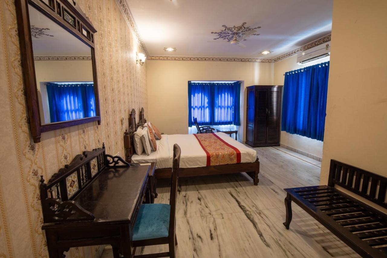 Hotel Royal Pratap Niwas Udaipur Luaran gambar