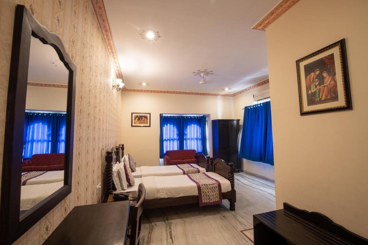 Hotel Royal Pratap Niwas Udaipur Luaran gambar