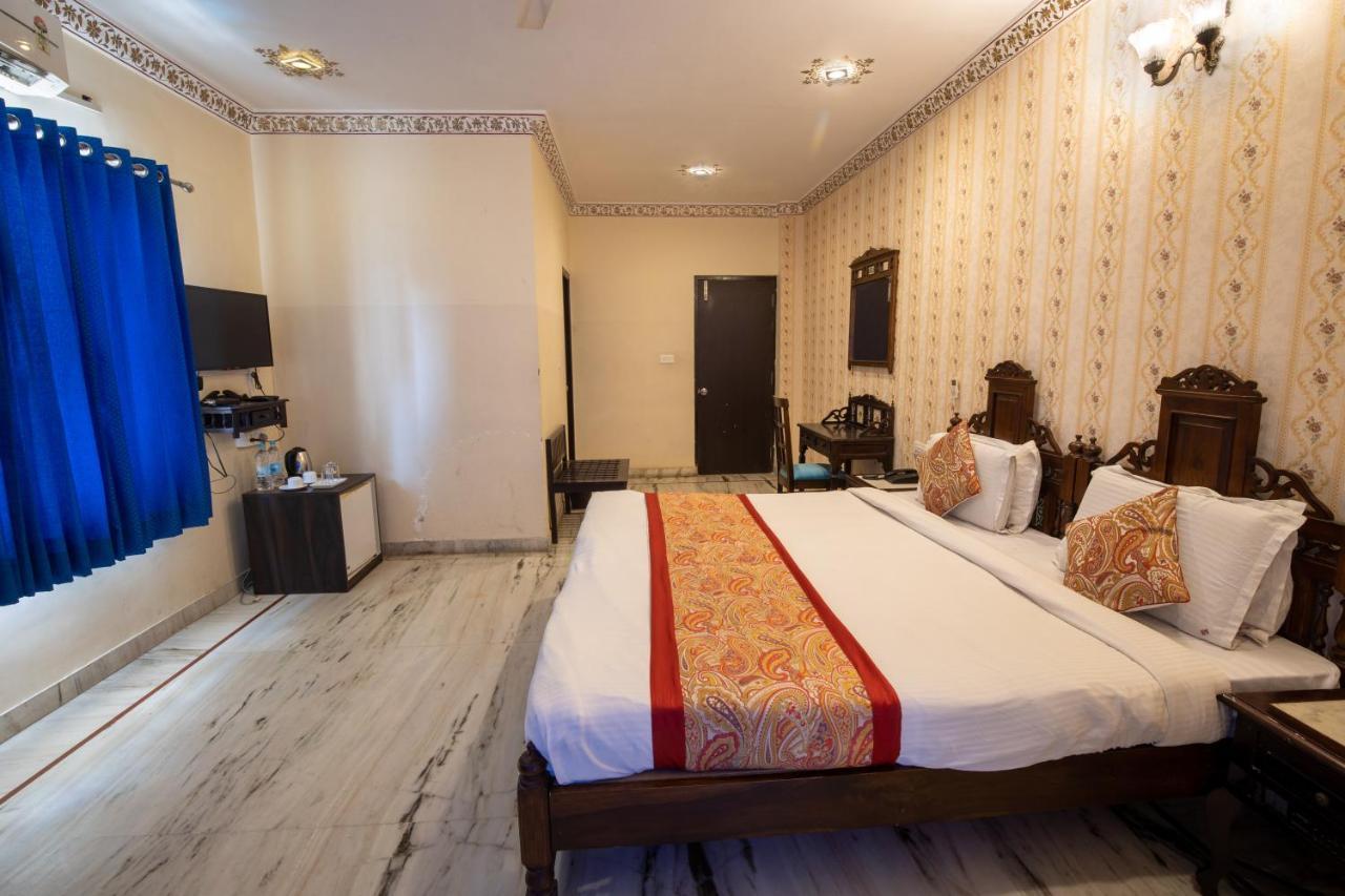 Hotel Royal Pratap Niwas Udaipur Luaran gambar