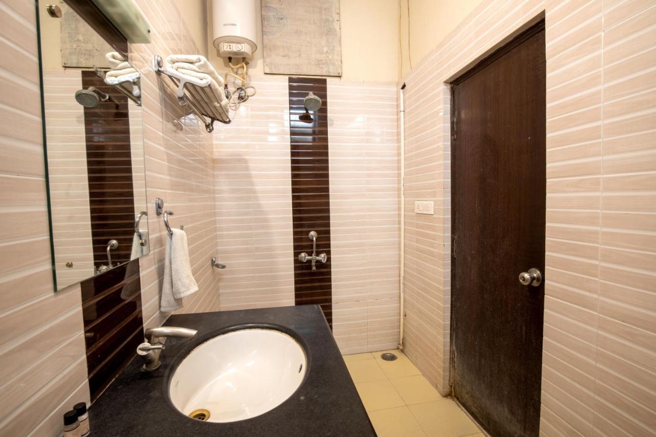 Hotel Royal Pratap Niwas Udaipur Luaran gambar
