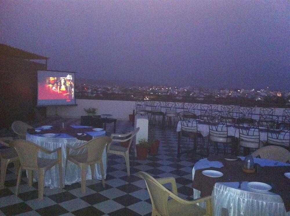Hotel Royal Pratap Niwas Udaipur Luaran gambar