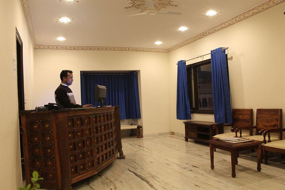 Hotel Royal Pratap Niwas Udaipur Luaran gambar