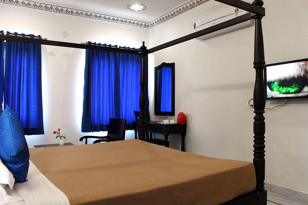 Hotel Royal Pratap Niwas Udaipur Luaran gambar