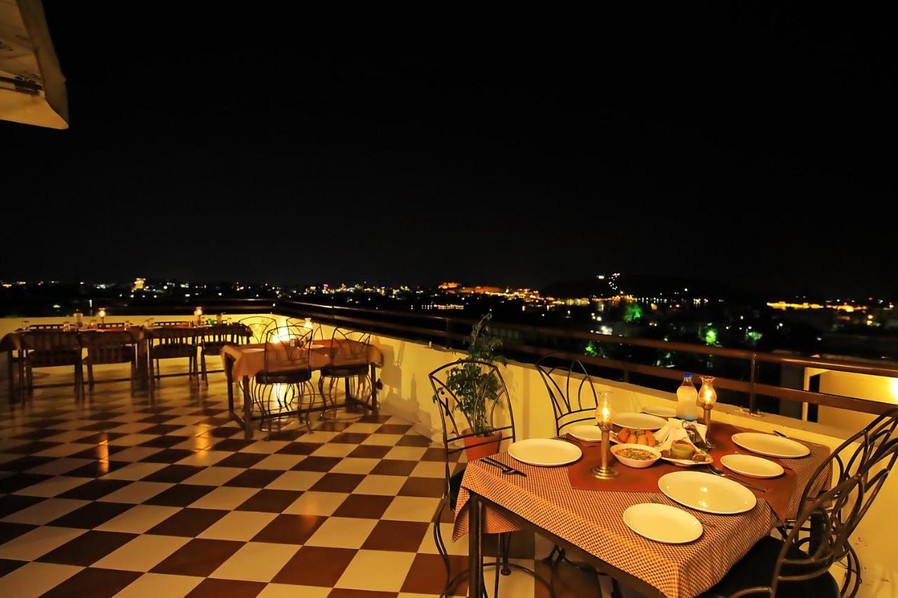 Hotel Royal Pratap Niwas Udaipur Luaran gambar