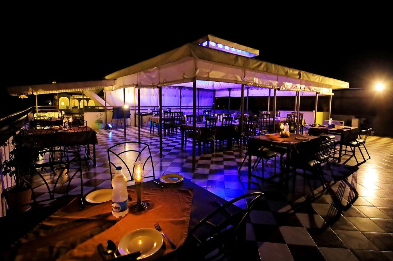 Hotel Royal Pratap Niwas Udaipur Luaran gambar