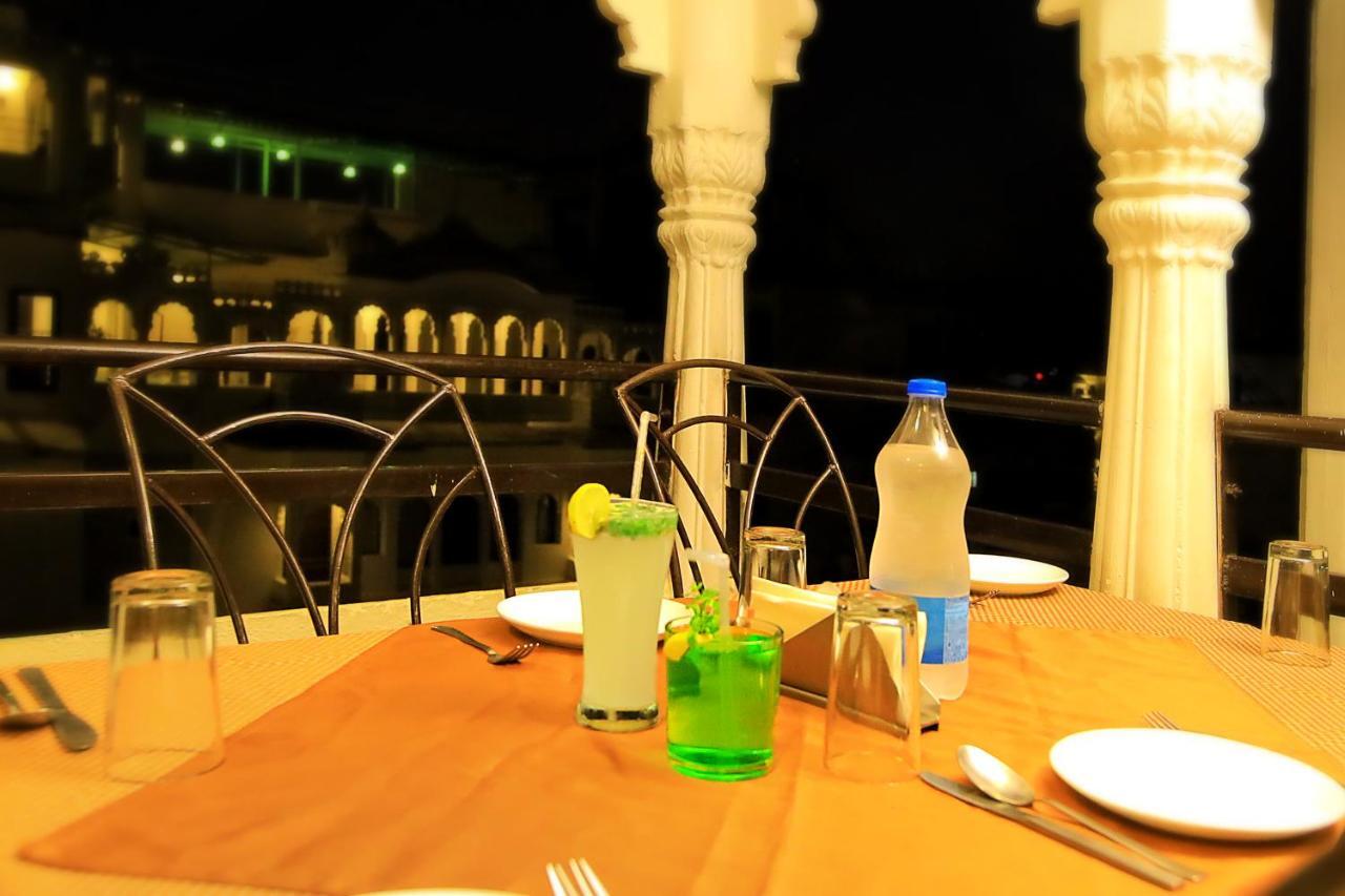 Hotel Royal Pratap Niwas Udaipur Luaran gambar