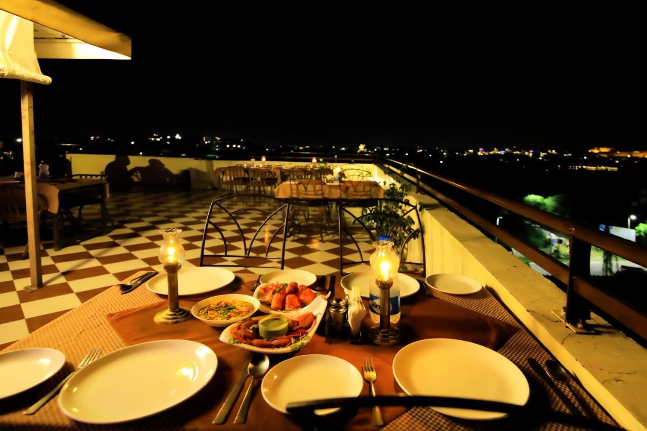 Hotel Royal Pratap Niwas Udaipur Luaran gambar