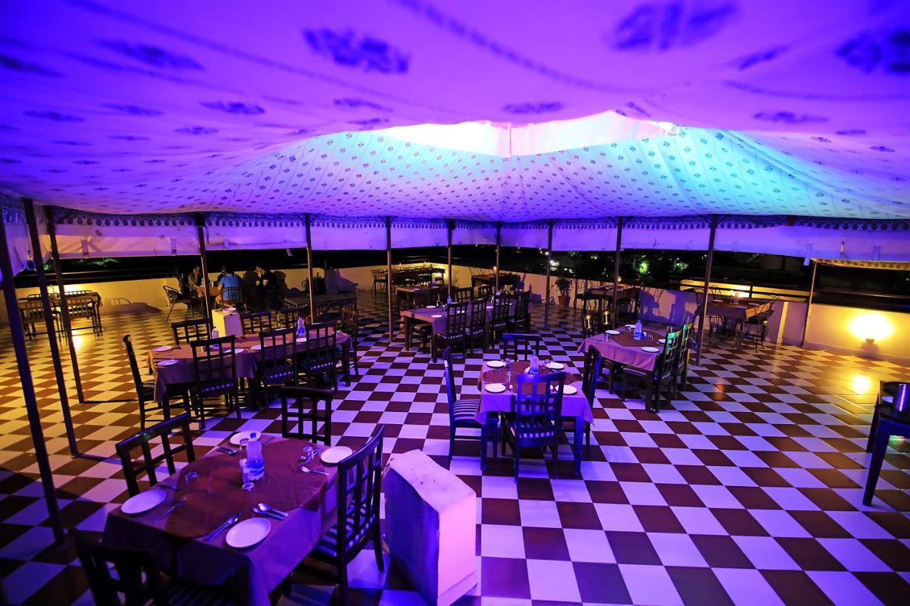 Hotel Royal Pratap Niwas Udaipur Luaran gambar