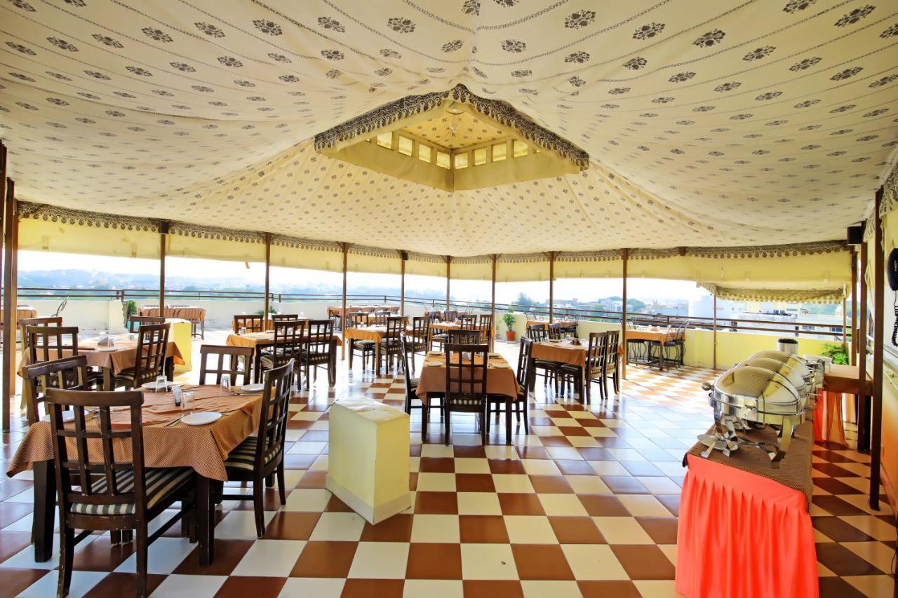 Hotel Royal Pratap Niwas Udaipur Luaran gambar